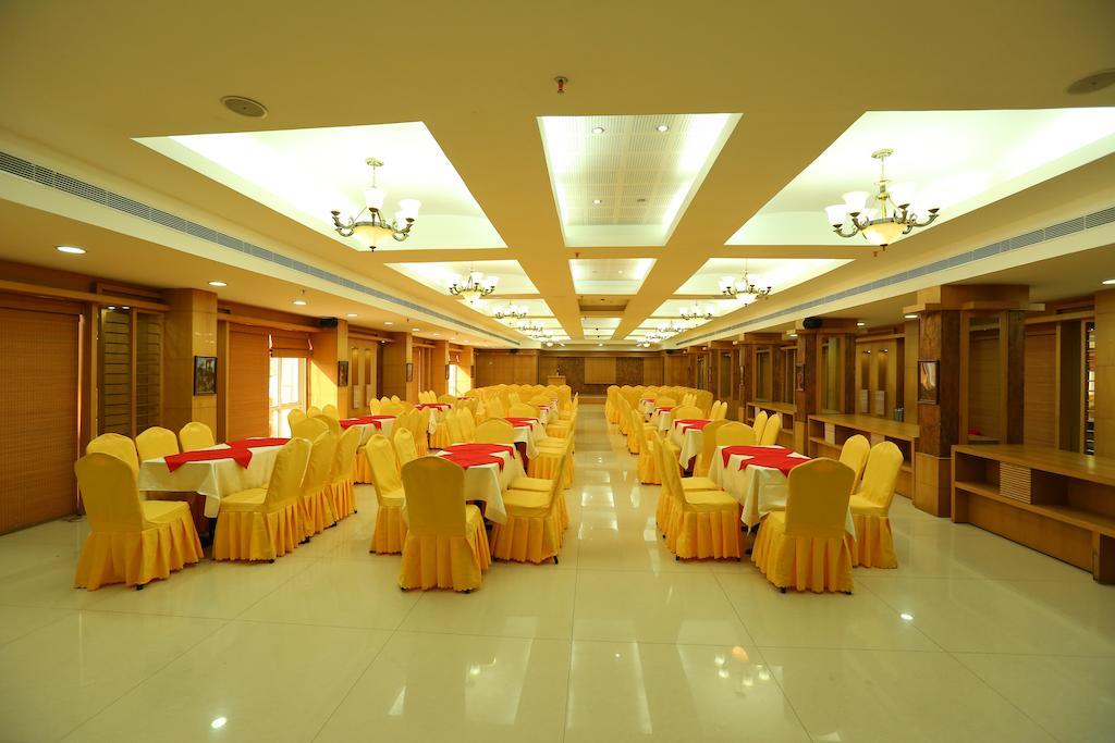 Pattom Royal Hotel Тривандрум Экстерьер фото